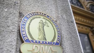 DNA cere condamnarea fostului polițist Dan Hosu, soțul șefei DIICOT, pentru toate cele 4 capete de acuzare în dosarul de corupție de la Tribunalul București/ Pronunțarea, pe 14 septembrie