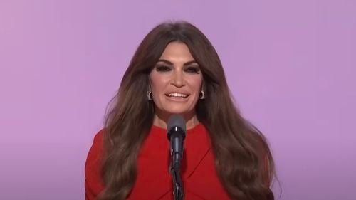 Iubita lui Trump junior va fi noul ambasador SUA în Grecia / Tatăl ginerelui lui Donald Trump va fi ambasador la Paris / Tatăl unui alt ginere al președintelui ales va fi trimis în Orientul Mijlociu