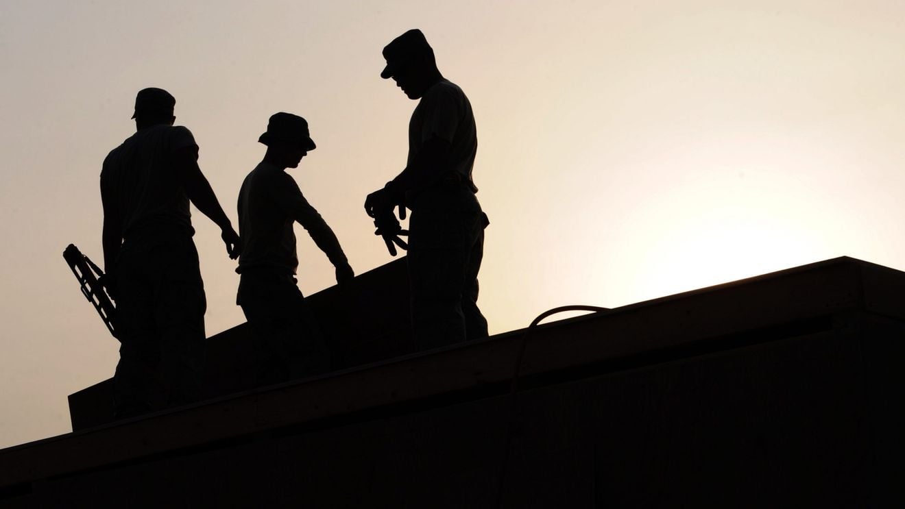 În privința coronavirusului, Europa are de ales între a-și bloca sau nu economia. Țările au de făcut un compromis, ele trebuind să aleagă între sănătatea publică și stoparea creșterii economice