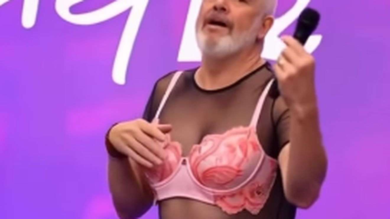 VIDEO: Premierul Albaniei a publicat un videoclip AI în care apare în fustă mini și cu sutien, o ironie la adresa bloggerilor și influencerilor care au sprijinit protestele organizate împotriva unui proiect turistic de amploare asociat cu Jared Kushner, ginerele lui Donald Trump