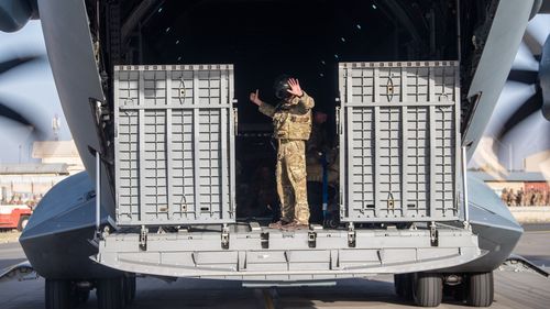 Ultimul zbor militar britanic părăseşte Afganistanul / Londra a evacuat peste 15000 de persoane, însă circa 1000 de afgani eligibili care au lucrat pentru Marea Britanie nu au reușit să plece