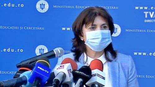 Ministrul Educației, Monica Anisie: Rata de infectare în școli este sub 1% / Închiderea școlilor este și o măsură de solidaritate cu medicii din spitale