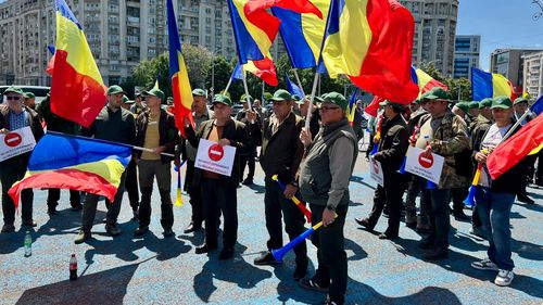 Confederaţiile sindicale pregătesc revendicări comune, ample acţiuni de protest şi strâng semnături pentru greva generală