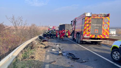 Trei oameni au murit pe DN 26, în localitatea gălățeană Foltești, în urma unei manevre imprudente a unui şofer de TIR de 70 de ani