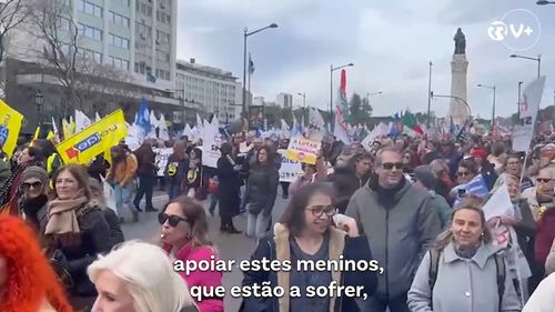 Manifestaţie de amploare a profesorilor în Portugalia, care cer îmbunătăţirea condiţiilor de muncă şi creşteri salariale