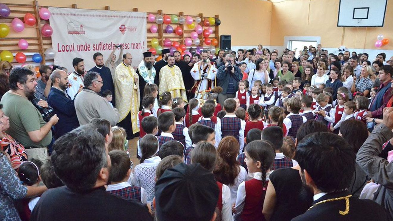 Studiu de caz: Ce se întâmplă cu copiii care nu se înscriu la ora de religie / Cum este folosită materia pentru medii bune