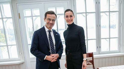 Premierii Finlandei și Suediei își asigură angajamentul de a adera împreună la NATO