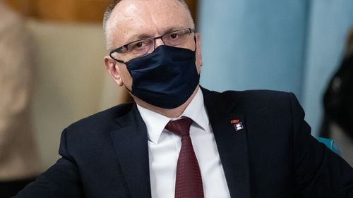 VIDEO Sorin Cîmpeanu, despre deschiderea școlilor: Am prioritizat grădiniţele şi învăţământul primar, ne dorim acest lucru / Ele ar trebui deschise după calendar pe 11 ianuarie, semestrul al II-lea începe pe 8 februarie, asta este o urgență zero