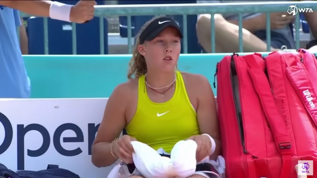 O rusoaică de 16 ani s-a calificat în optimi la turneul de tenis de la Madrid după ce a învins o jucătoare poloneză din top 20 WTA