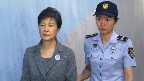 24 de ani de închisoare pentru fosta şefă a statului sud-coreean, condamnată pentru corupție