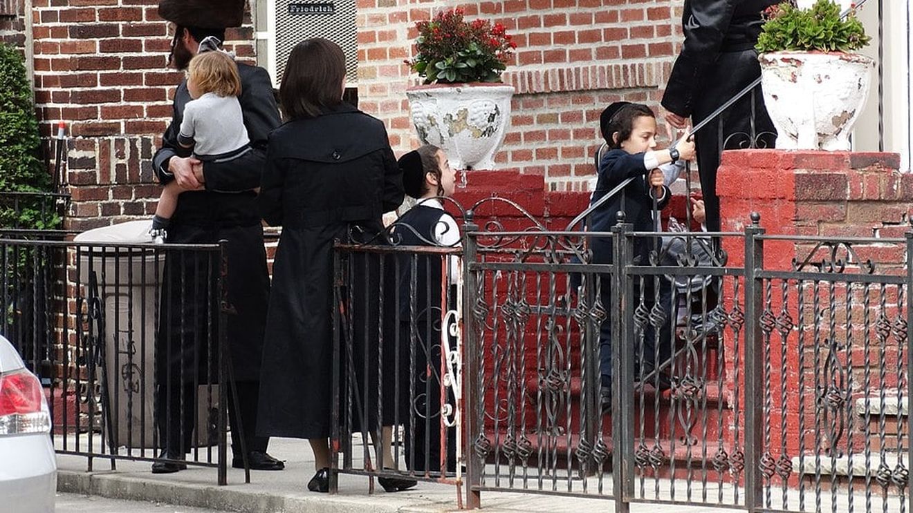 Evreii ultra-ortodocși, principala țintă a atacurilor antisemite – Raportul Universității Tel Aviv și al Anti-Defamation League pe 2022