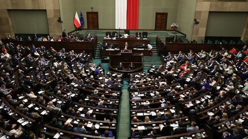 Ucraina reproșează Poloniei faptul că a instituit ziua de 11 iulie pentru comemorarea victimelor așa-numitului „genocid comis de Organizația Naționaliștilor Ucraineni”: Îndemnăm partea poloneză să se abțină de la măsuri care ar putea duce la creșterea tensiunii în relațiile bilaterale
