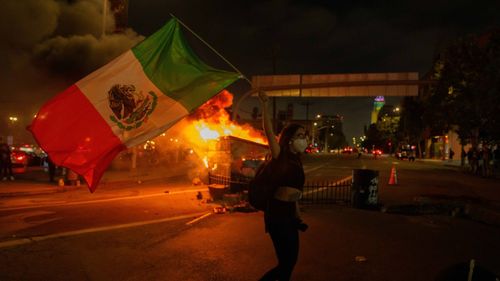 EXPLICATIV Ce sunt protestele din Los Angeles împotriva ICE / Cum a ajuns orașul ”sanctuar pentru imigranți” / Argumente pro și contra politicii de tip sanctuar / De ce protestatarii agită steagul mexican