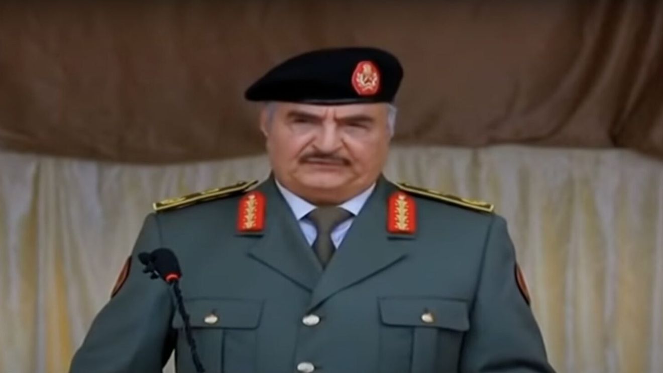 Mareșalul libian Khalifa Haftar, primit în vizită de Vladimir Putin / În Libia puterea este disputată de două guverne, al lui Abdelhamid Dbeibah în vest şi cel susţinut de mareşalul Haftar în est