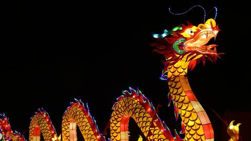 Asia Fest se extinde din București, la Braşov / Dansul Dragonului Chinezesc, arte marțiale, dansuri K-Pop, japoneze și indiene / Plus mâncare tradițională