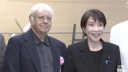 Premierul Japoniei, întâlnire cu trupa britanică Deep Purple: Când mă cert cu soțul meu, cânt la tobe pe melodia „Burn” și îi arunc un blestem