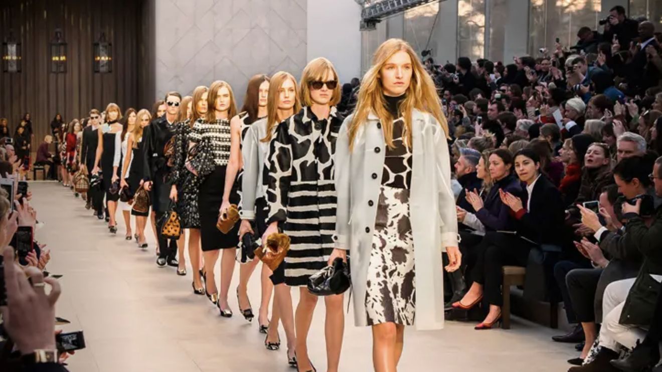 Tot ce trebuie să știi despre London Fashion Week