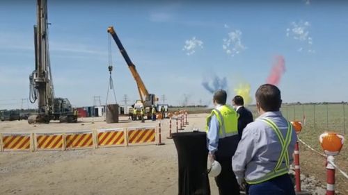 VIDEO Inaugurare cu artificii tricolore a lucrărilor la bucata de sud a centurii Capitalei / Orban: Bucureștiul are nevoie de autostradă de 15 ani