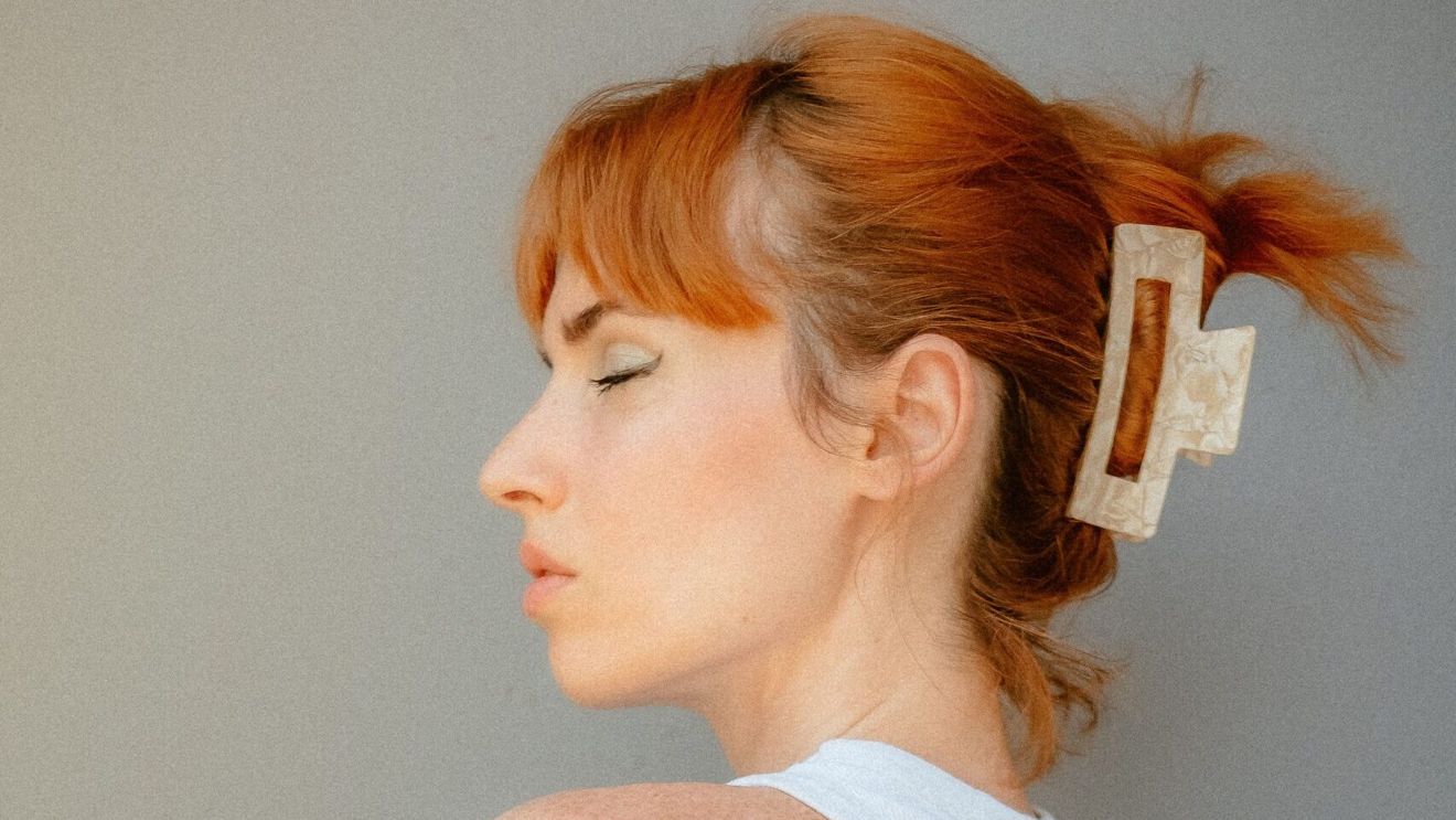 Coafurile care te ajută să faci față caniculei / Trucurile hairstyliștilor pentru un look elegant chiar și în zilele toride