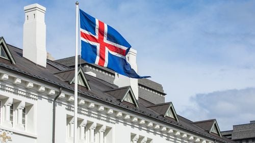 Premierul Islandei convoacă alegeri anticipate pentru noiembrie, după ruperea coaliției de guvernare