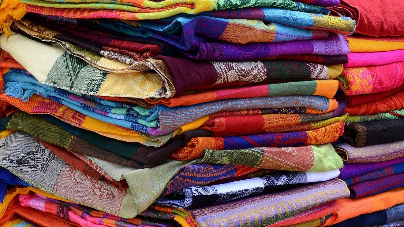 Doar 6,6% din deşeurile textile sunt reutilizate sau reciclate în Uniunea Europeană (raport)