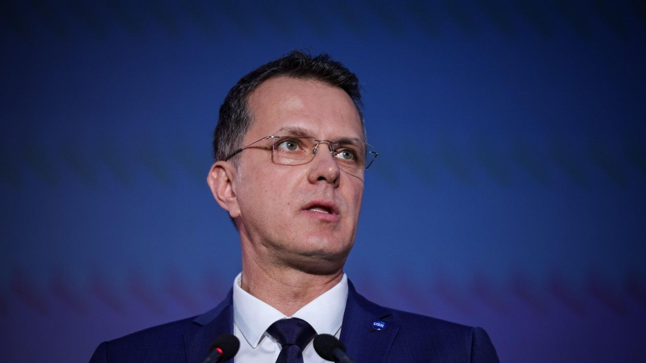 Ionuț Moșteanu, ministrul Apărării: Ajutorul României pentru Ucraina a fost pe mai multe planuri: militar, logistic, economic / Statul român a ales să nu facă publice exact echipamentele / Eu cred că trebuie să spunem ce s-a făcut