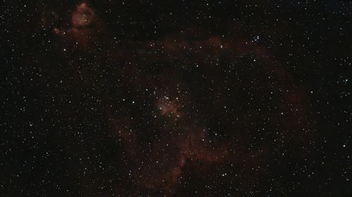 Telescopul James Webb a detectat o atmosferă „imposibilă” pe o planetă de tip super-Pământ foarte veche