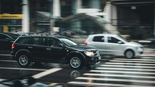 Măsuri speciale pentru începutul școlii: Primăria Capitalei promite trafic mai fluent în București / Poliția Locală și polițiile de sector vor fi prezente în intersecții și în apropierea unităților de învățământ