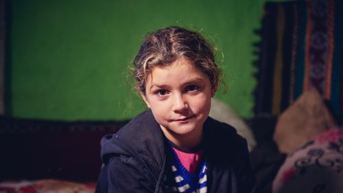 Ce își doresc copiii de Crăciun în 2020? Gabriela, clasa a III-a: Eu mi-aș dori să mă întorc la școală și să învăț mai bine. Mi-a dat tata un telefon pe care să-l folosesc, dar rămân în urmă și trebuie să o întreb pe doamna tot mai mult