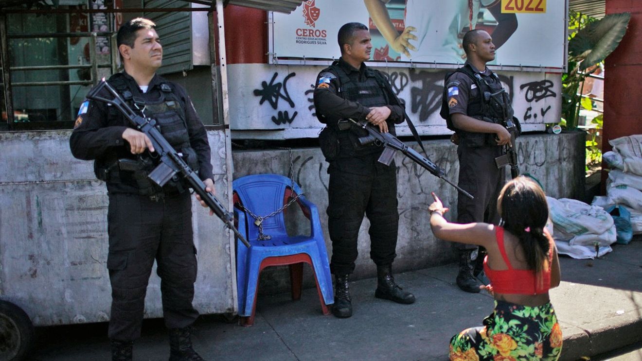 VIDEO Cel puțin 18 morți într-o operațiune a poliției braziliene împotriva crimei organizate, într-o favelă din Rio de Janeiro
