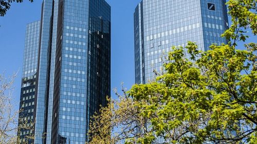 Acțiunile Deutsche Bank scad cu 13% după o creștere bruscă a costului de asigurare împotriva intrării sale în incapacitate de plată