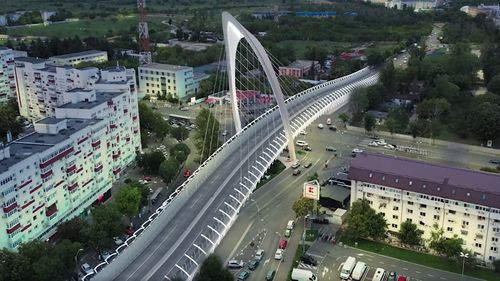 Primarul Sectorului 4 anunță construcția încă unui pasaj suprateran, la intersecția dintre Șoseaua Olteniței și Calea Vitan-Bârzești / Noul pasaj vine în continuarea pasajului Europa Unită și a pasajului de la Apărătorii Patriei și va închide inelul median de circulație al Capitalei