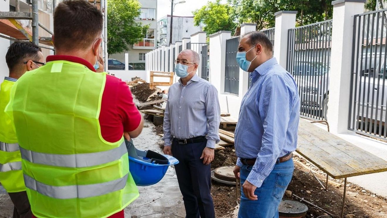 Emil Boc: Suntem pregătiți să deschidem creșele în maxim 3 zile de la reglementare