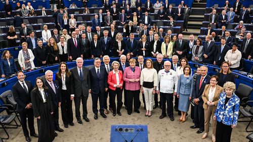 Maia Sandu, printre primii laureați ai Ordinului European de Merit, distincție acordată la Strasbourg pentru „apărarea valorilor UE” / Aceeași distincție au primit-o Angela Merkel și Lech Walesa