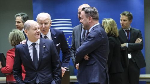 Decizii la Bruxelles cu impact asupra pieței de energie din România. Liderii UE au încheiat o ședință-maraton și au decis că statele pot cumpăra gaze la comun / Criza facturilor la energie a fost subiect de dispute aprinse