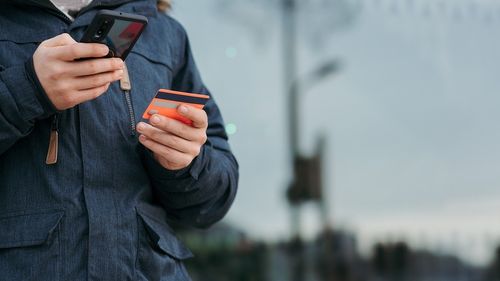 Încasări mai mari cu 10% din taxe și impozite locale la Timișoara, față de anul trecut / Una din 3 persoane a achitat online