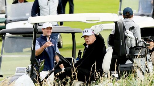 Donald Trump se întâlnește luni cu premierul britanic Keir Starmer, la resortul său de golf din Scoția / Discuții despre comerț și Gaza pe agendă