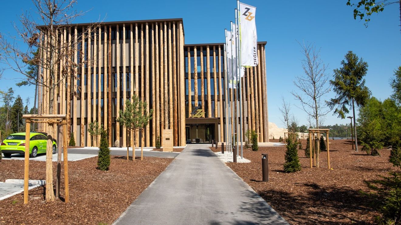 Cine este Ziegler Group, compania germană care a cumpărat fabrica de cherestea Schweighofer - HS Timber de la Sebeș. Un constructor bavarez de case de lemn care a făcut primele achiziții în afara Germaniei abia anul trecut