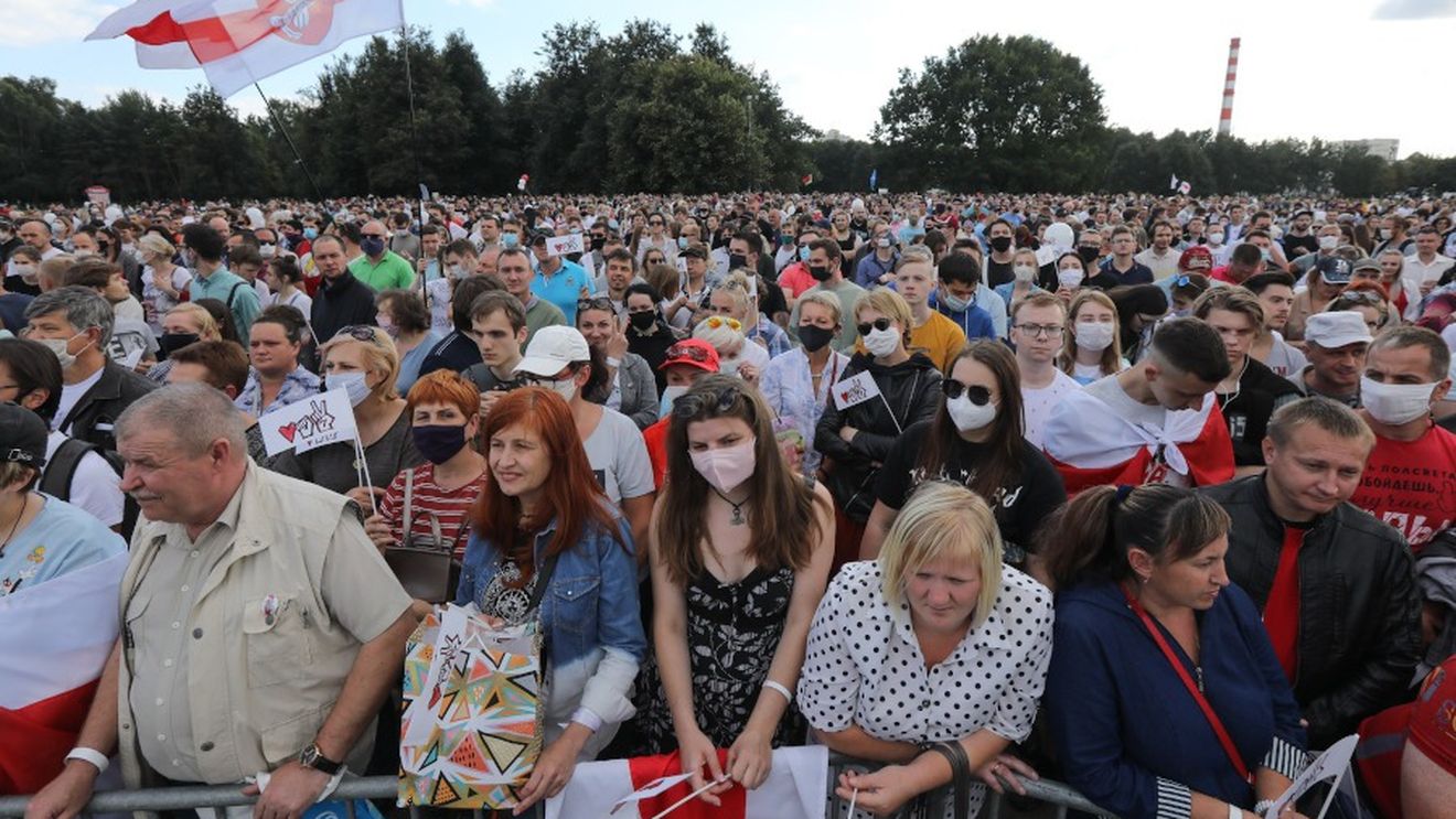 Belarus, sfârșitul farsei. Pentru a se menţine la putere, Lukaşenko va trebui acum să oprească protestatarii