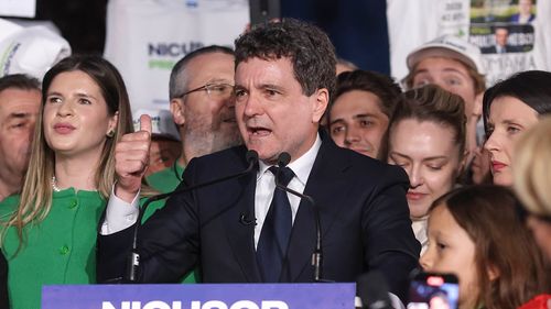 Nicușor Dan: Mâine începem discuțiile informale pentru un nou guvern, să vedem cine, ce vrea: ”Săptămâna asta voi discuta cu domnul Bolojan, să vedem deficitul și cum suntem în zona de securitate”