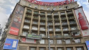 Închirierea de apartamente în blocurile cu risc seismic I va fi interzisă - proiect de lege / În centrul Bucureștiului se găsesc astfel de cazări pe Booking