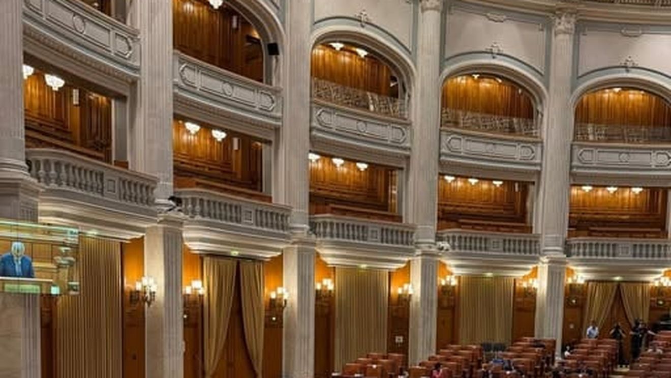 AUR atacă la CCR Legea privind plata pensiilor private: "Guvernul Bolojan fură pensiile românilor din pilonul II şi III"