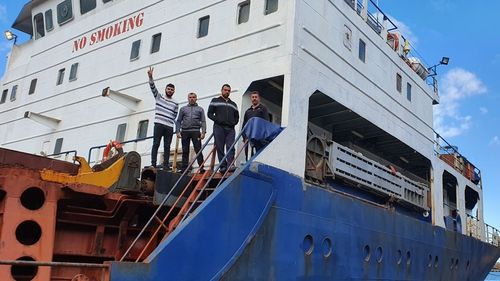 Marinarii de pe o navă abandonată în Portul Constanţa au rămas fără provizii şi au cerut ajutor autorităților