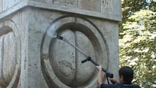 Fostul primar din Târgu Jiu, Florin Cârciumaru, reținut de procurori pentru 24 de ore, în dosarul spălării Porții Sărutului cu jet de apă