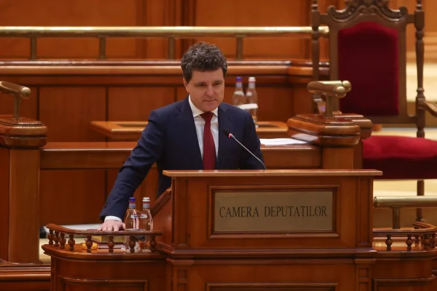 Nicușor Dan depune jurământul ședință solemnă Parlament