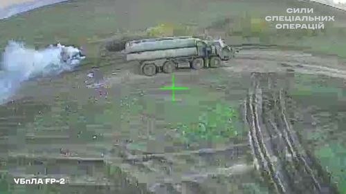VIDEO. Ucrainenii au nimicit arma lui Putin de un miliard de euro. Momentul în care dronele distrug lansatorul S-400 „Triumf”
