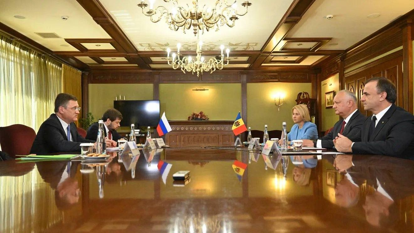 Trei lideri pro-ruși din Republica Moldova s-au întâlnit la Moscova cu vicepremierul rus. Printre ei și Vasile Tarlev, căruia România i-a interzis accesul în Spațiul Schengen