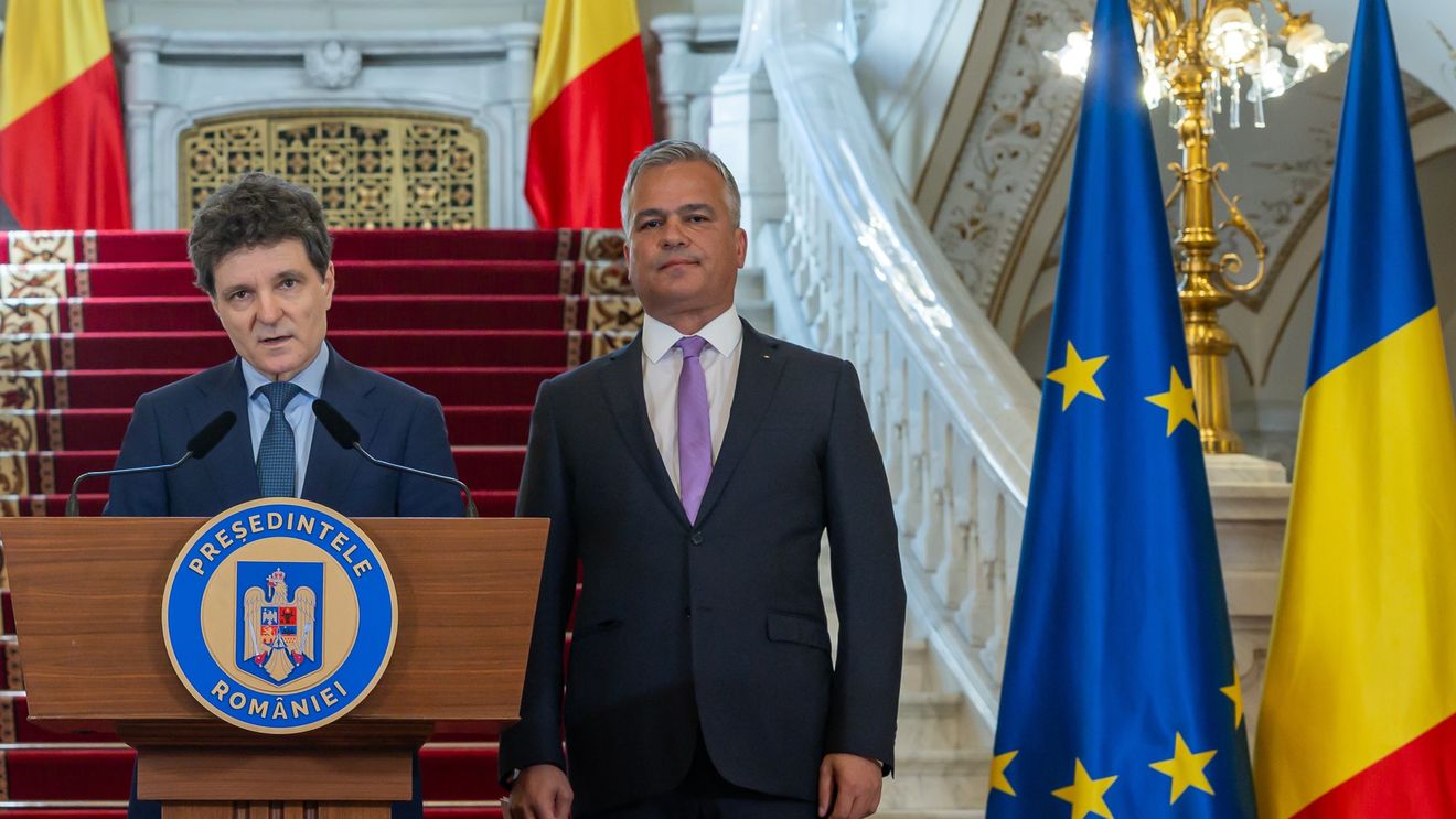 Parlamentul decide la ora 10.00 când va avea loc votul pentru guvernul Veștea, care are nevoie de voturi de la AUR pentru  învestire / Bolojan propune fie guvern minoritar PSD, fie guvern PNL-USR-UDMR