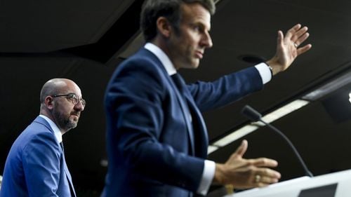 Europa va trimite Ucrainei mai multe echipamente militare pentru a contracara Rusia, afirmă Macron