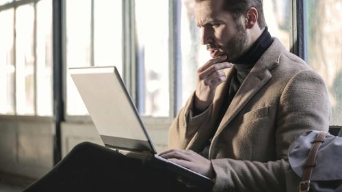 Doisprezece sfaturi și trucuri care te pot ajuta să-ți îmbunătățești atenția și puterea de concentrare